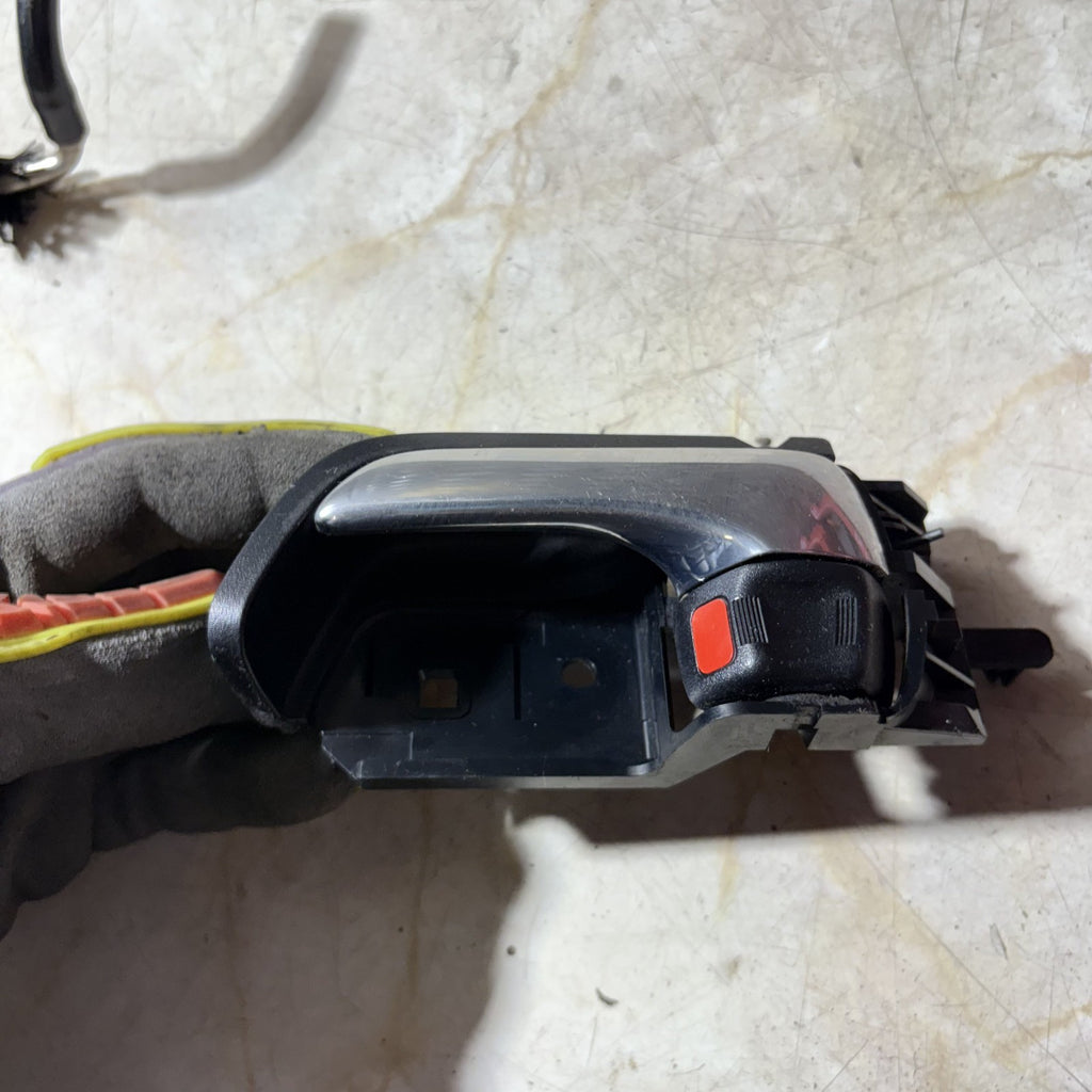 Toyota Prius Mk2 2004-2009Z Left Passenger Nearside Front Inner Door Handle