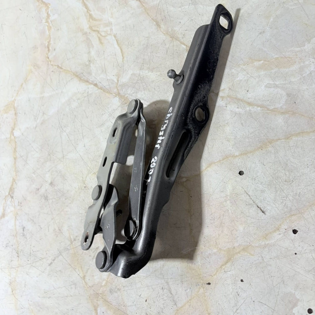 Chrysler 300C 2005-2010 Front Left Bonnet Hinge