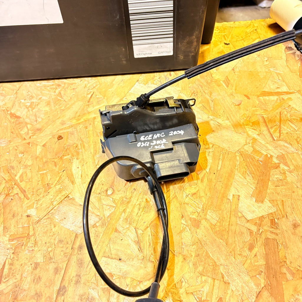 Renault Scenic MK2 2003-2006 OSR Right Rear Door Lock Latch Actuator 5 Door