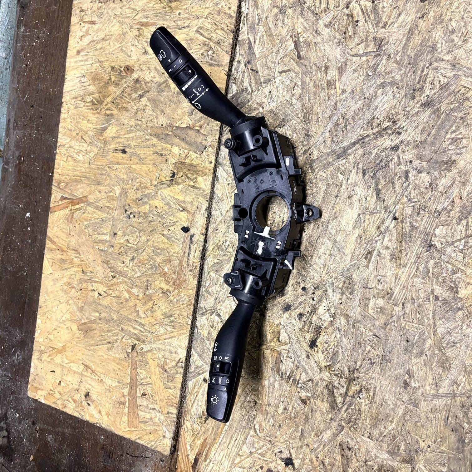 Kia Sportage QL Mk4 2018-2022 Indicator Wiper Stalk Switch 93404-D9962