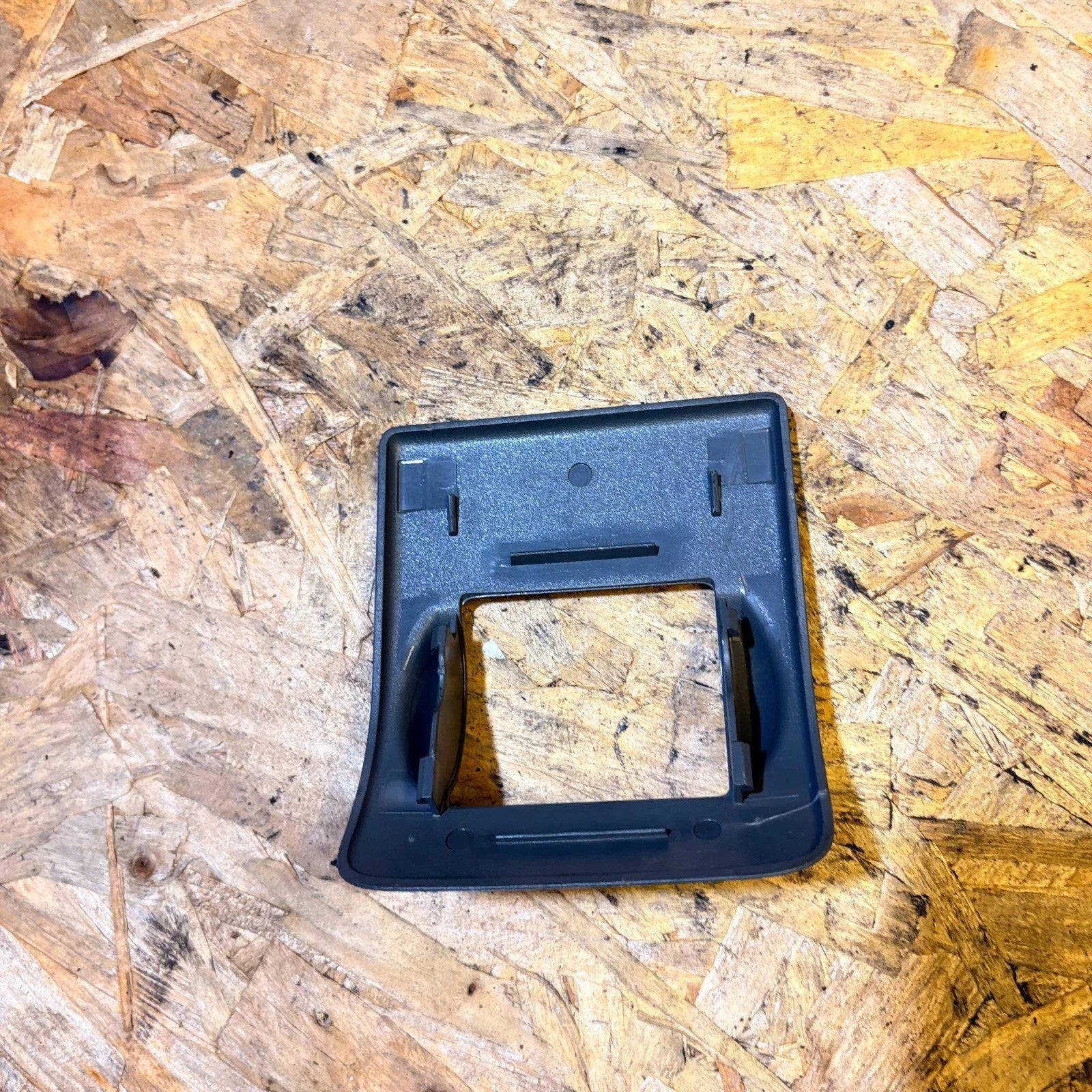 Ford Fiesta MK6 Fusion Rear Seat Back Latch Bezel 2002-2008 1422163