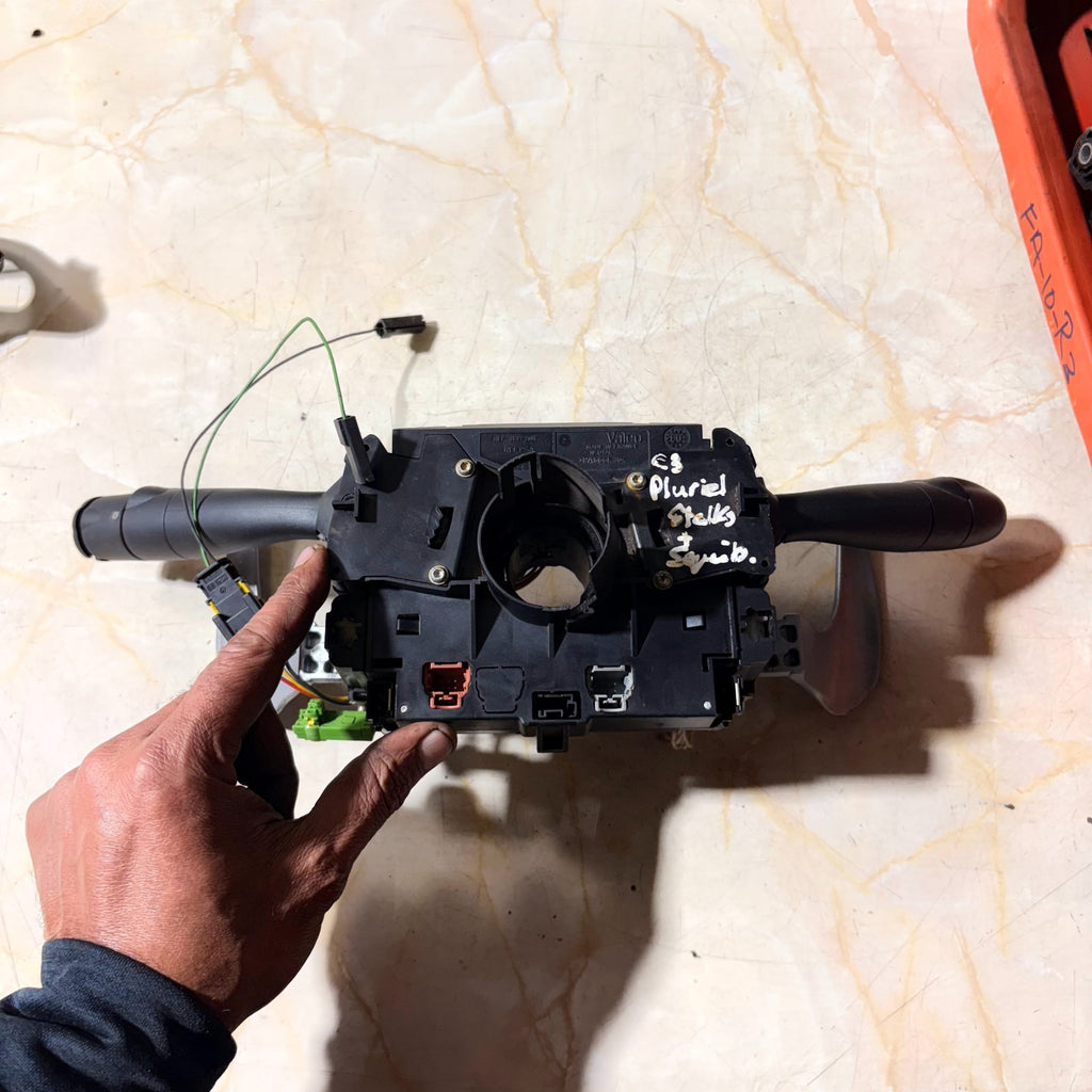 2004 CITROEN C3 Comms Unit and Stalks