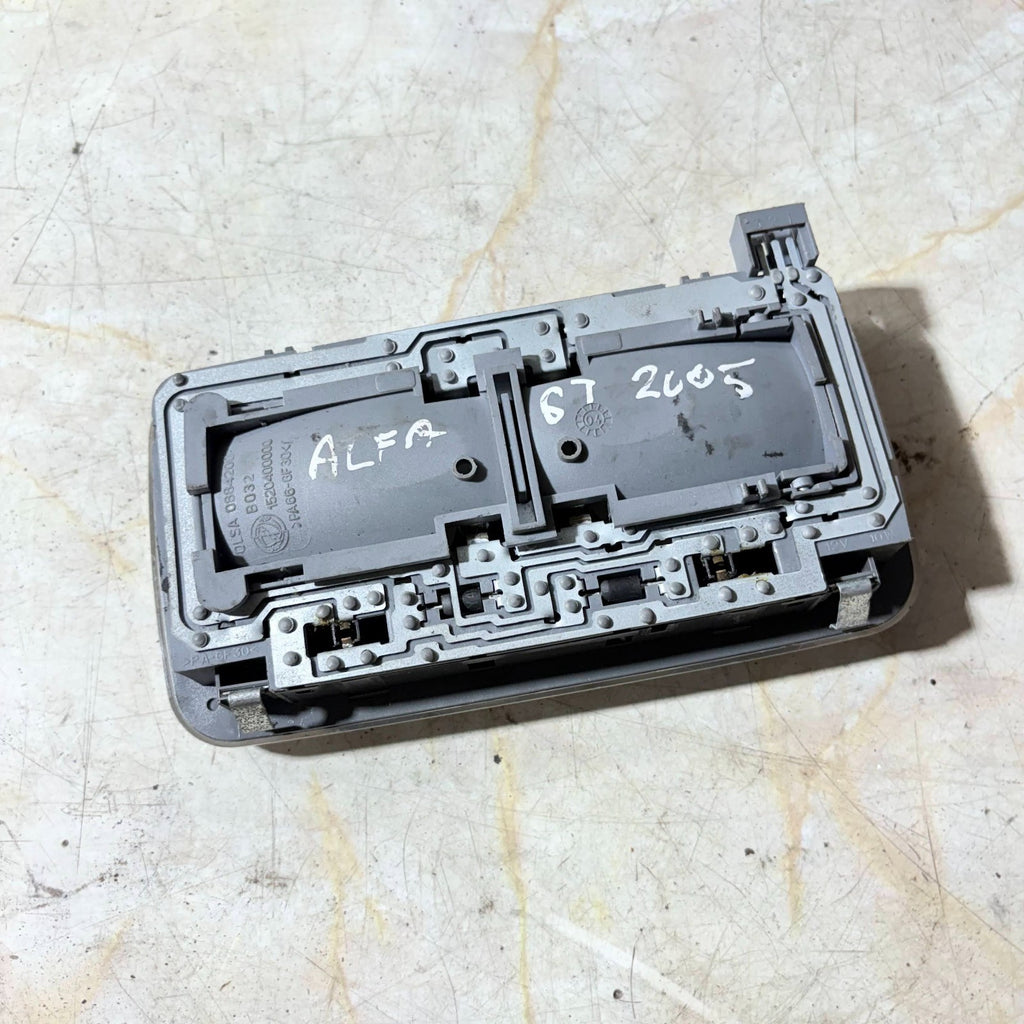 Alfa Romeo GT 2003-2010 Front Interior Light 1520400000