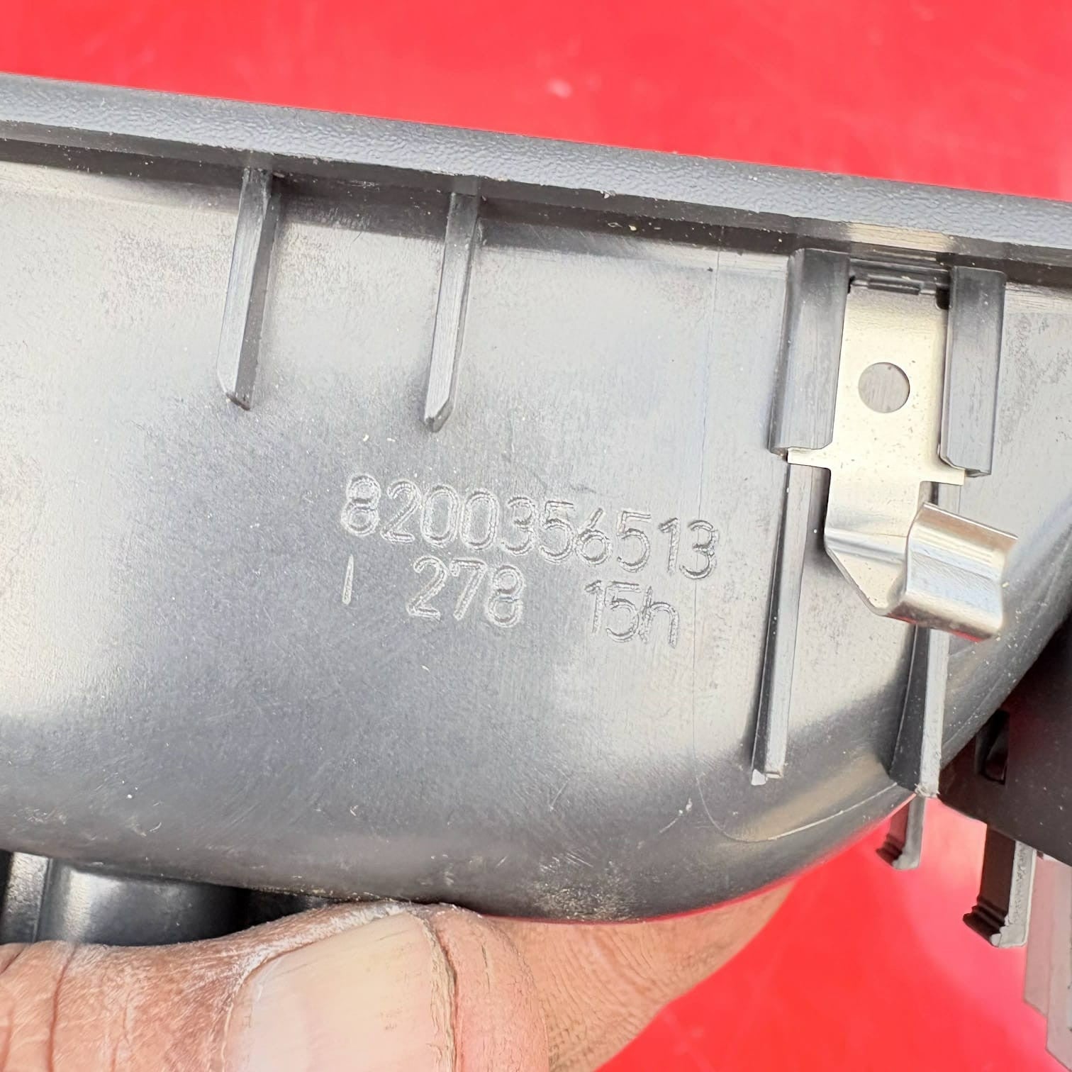 RENAULT CLIO MK3 2011 & TWINGO DRIVERS SIDE FRONT ELECTRIC WINDOW SWITCH OSF