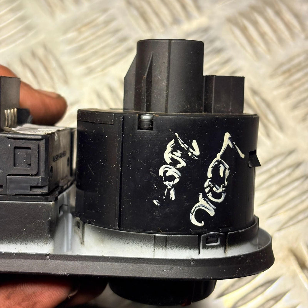 SEAT LEON MK2 2005-2012 HEADLIGHT SWITCH CONTROL 1P2 941 431 B