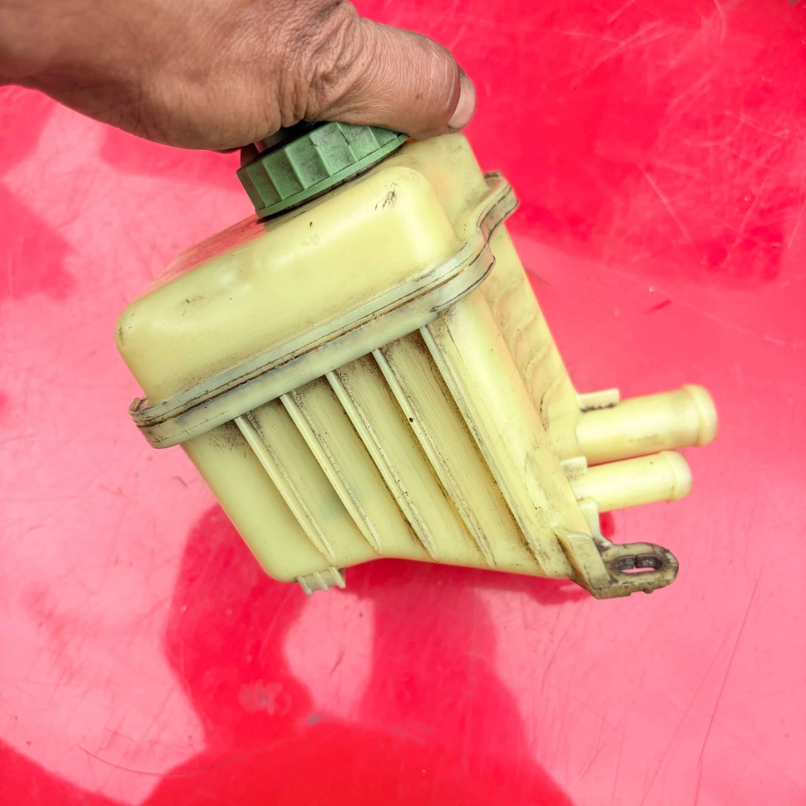 AUDI Q7 POWER STEERING FLUID TANK BOTTLE 2002 7L6422373B