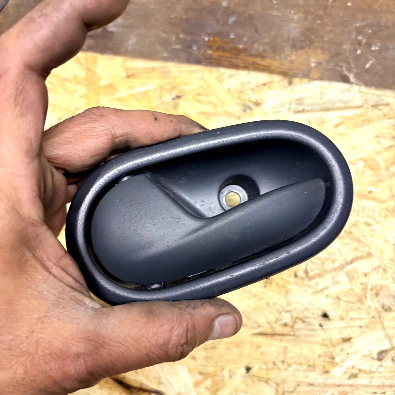 Dacia Sandero/Stepway Mk2 2012-2020 Left Interior Door Handle 8200733848