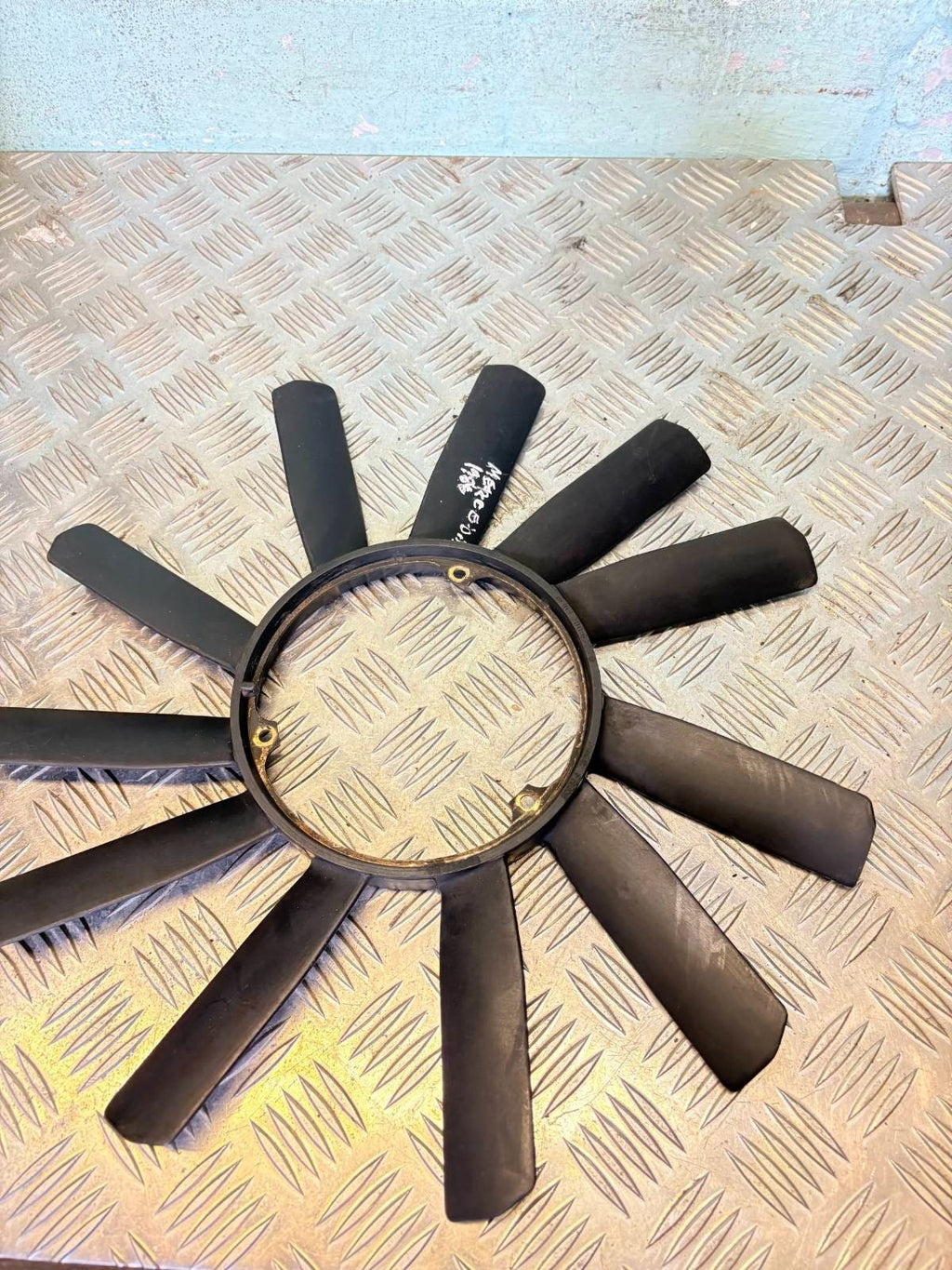 Mercedes-Benz W124 W126 Radiator Cooling Fan Blade 1986-1993