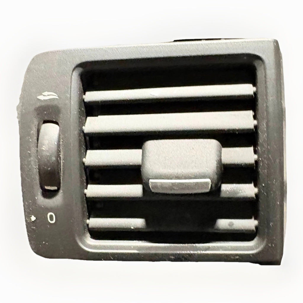 VOLVO V50 2006-2010 AIR VENT PASSENGER NEARSIDE FRONT