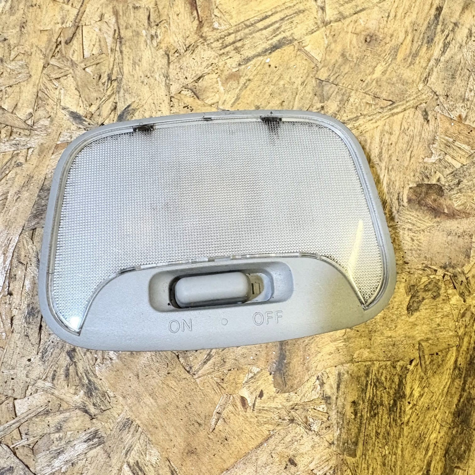 Mitsubishi Lancer 2008 Rear Middle Interior Light MR190205