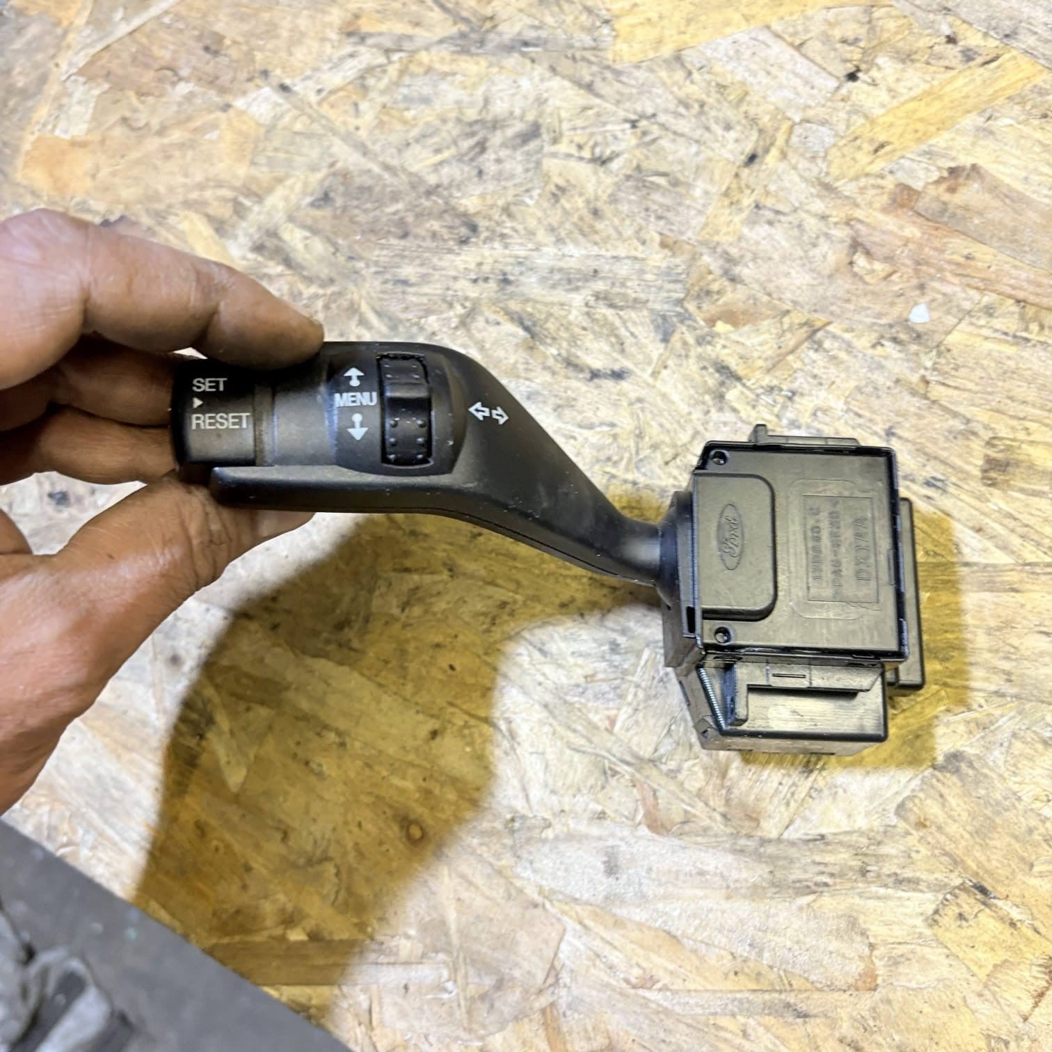 FORD FOCUS C-MAX KUGA TRANSIT INDICATOR STALK TURN SIGNAL SWITCH 17D940C