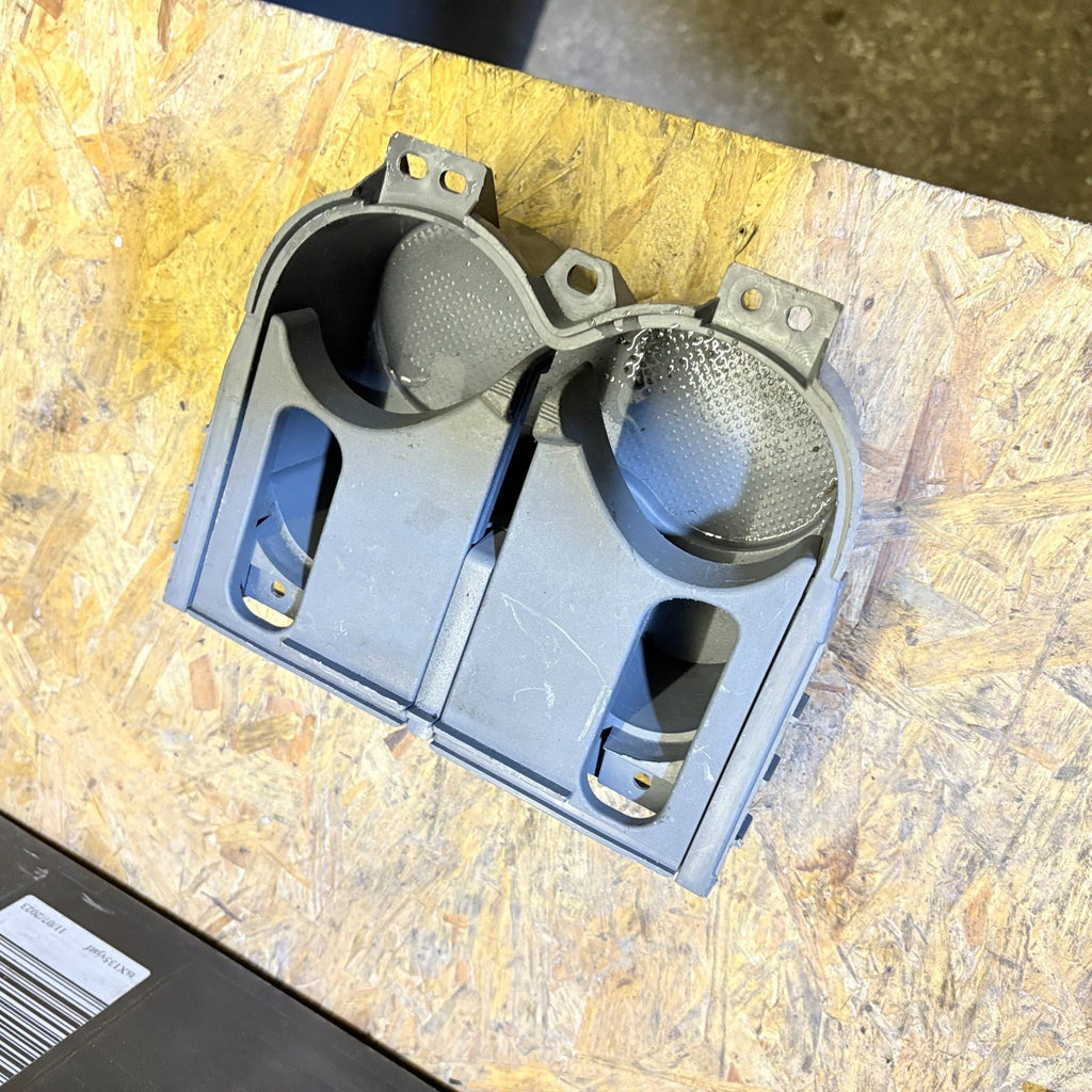 TOYOTA RAV4 2001 CENTER CONSOLE CUP HOLDER 55620-42020 PART