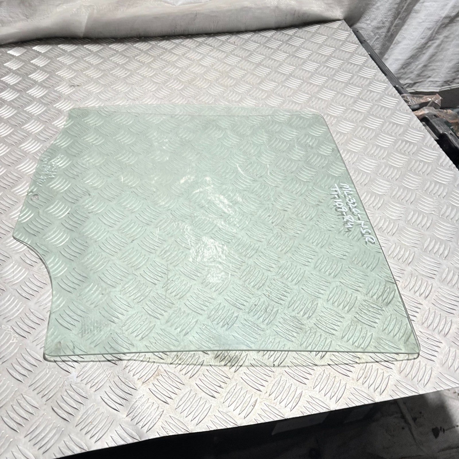 2006–2011 Mercedes ML320 W164 Rear Left Side Door Window Glass