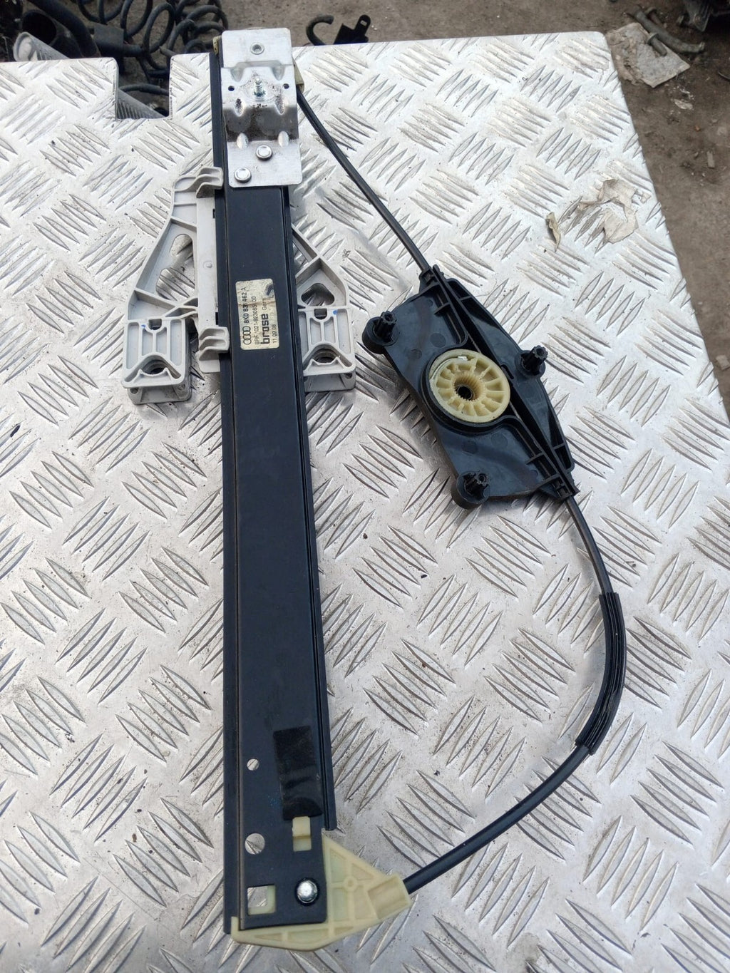 AUDI A4 Mk4 B8 2008-2015 Right Drivers O/S Rear Window Regulator 8K0839462A