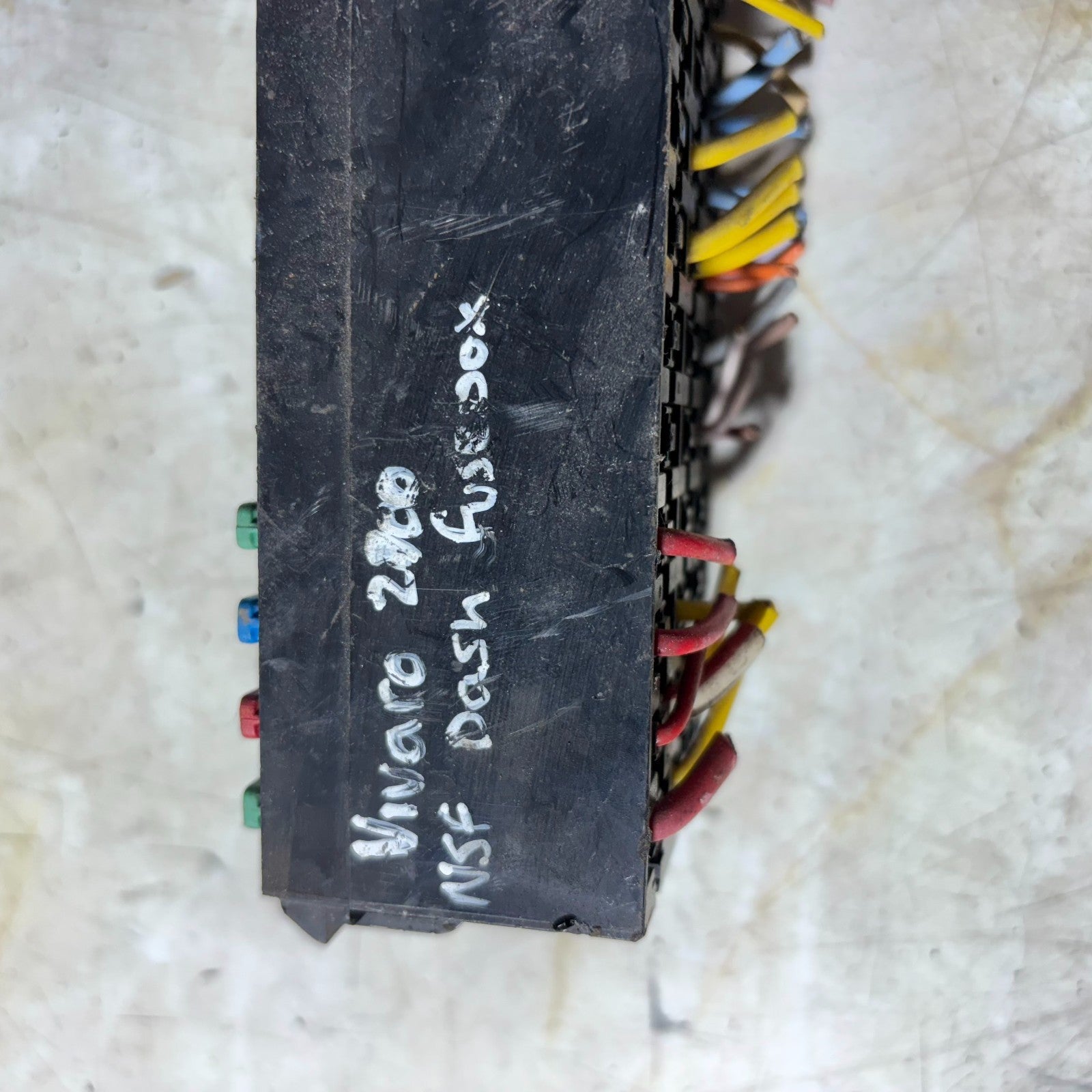 VAUXHALL VIVARO B RENAULT TRAFIC MK3 1.6 CDTI PASSENGER DASH FUSE BOX 2014-2019