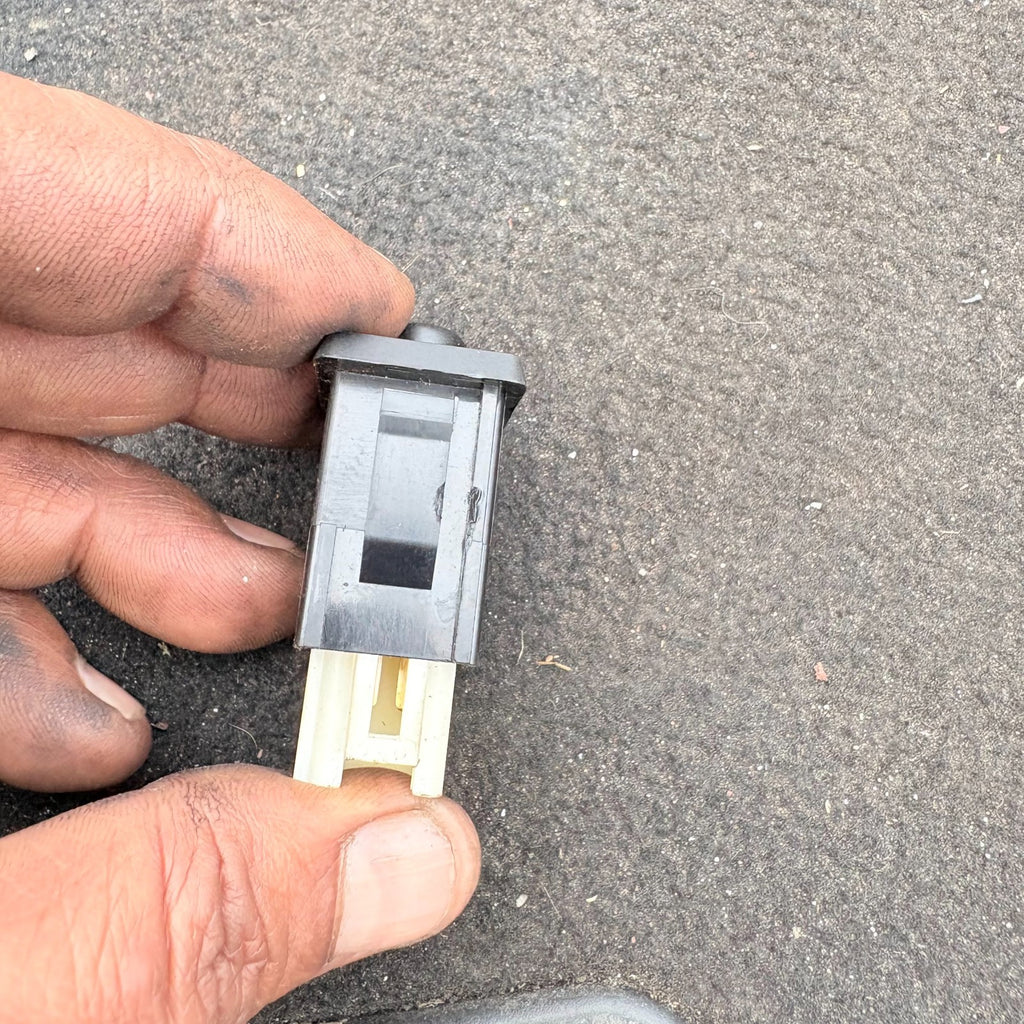 Toyota RAV4 XA40 Tire Pressure Reset Button 15A257 2015
