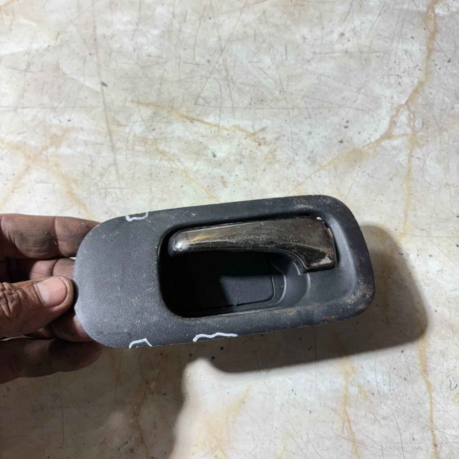 HONDA CR-V 2005 PASSENGER FRONT LEFT SIDE INNER DOOR HANDLE