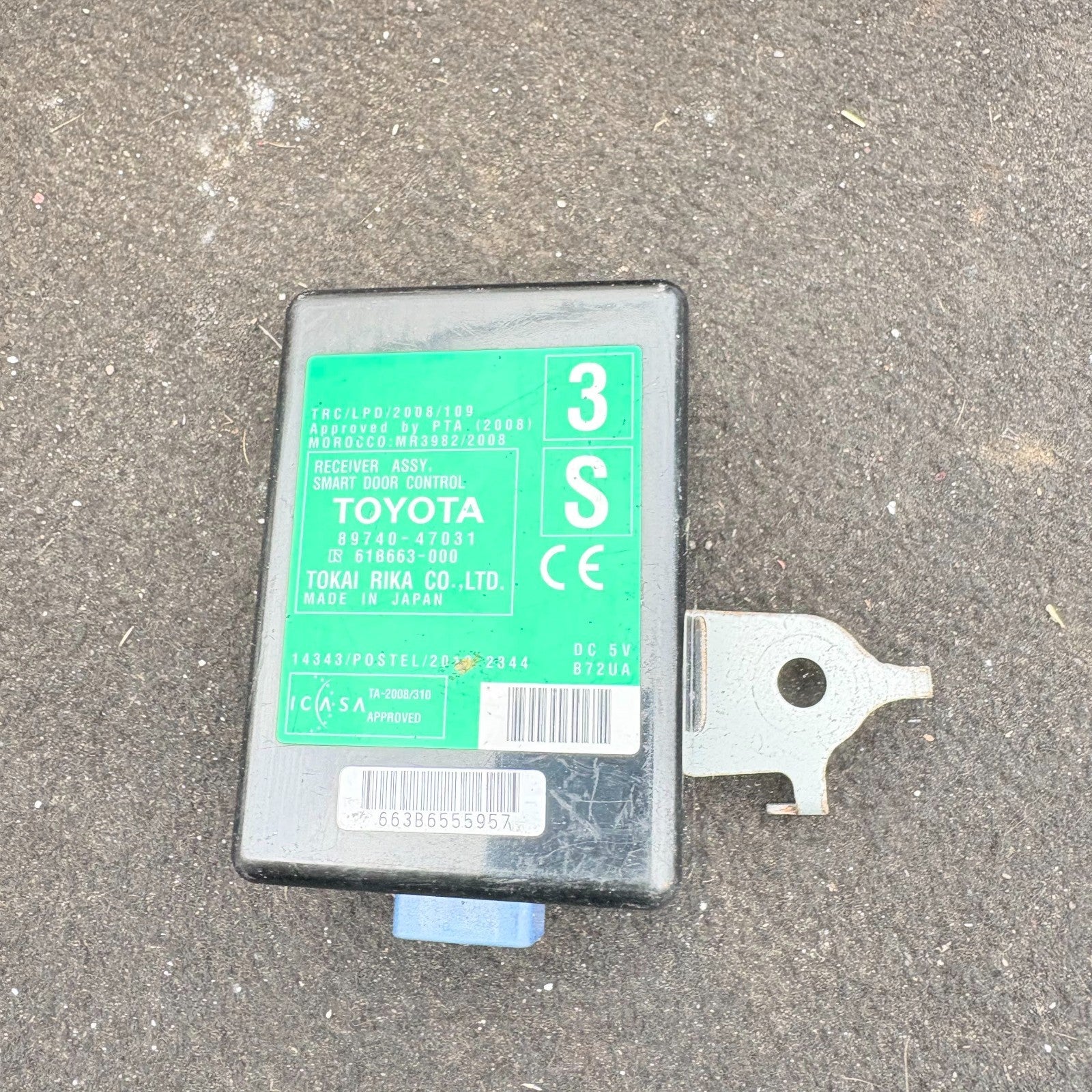 Toyota Prius Door Control Module Ecu 89740-47031