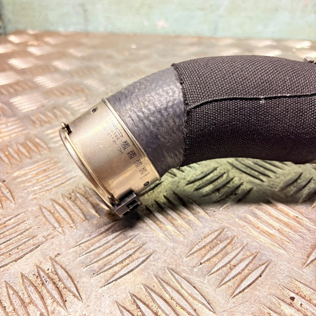 HJ32-6C646 Intercooler Hose 2.0D Evoque 2011-18 DiscoSport 2014- Velar 2017