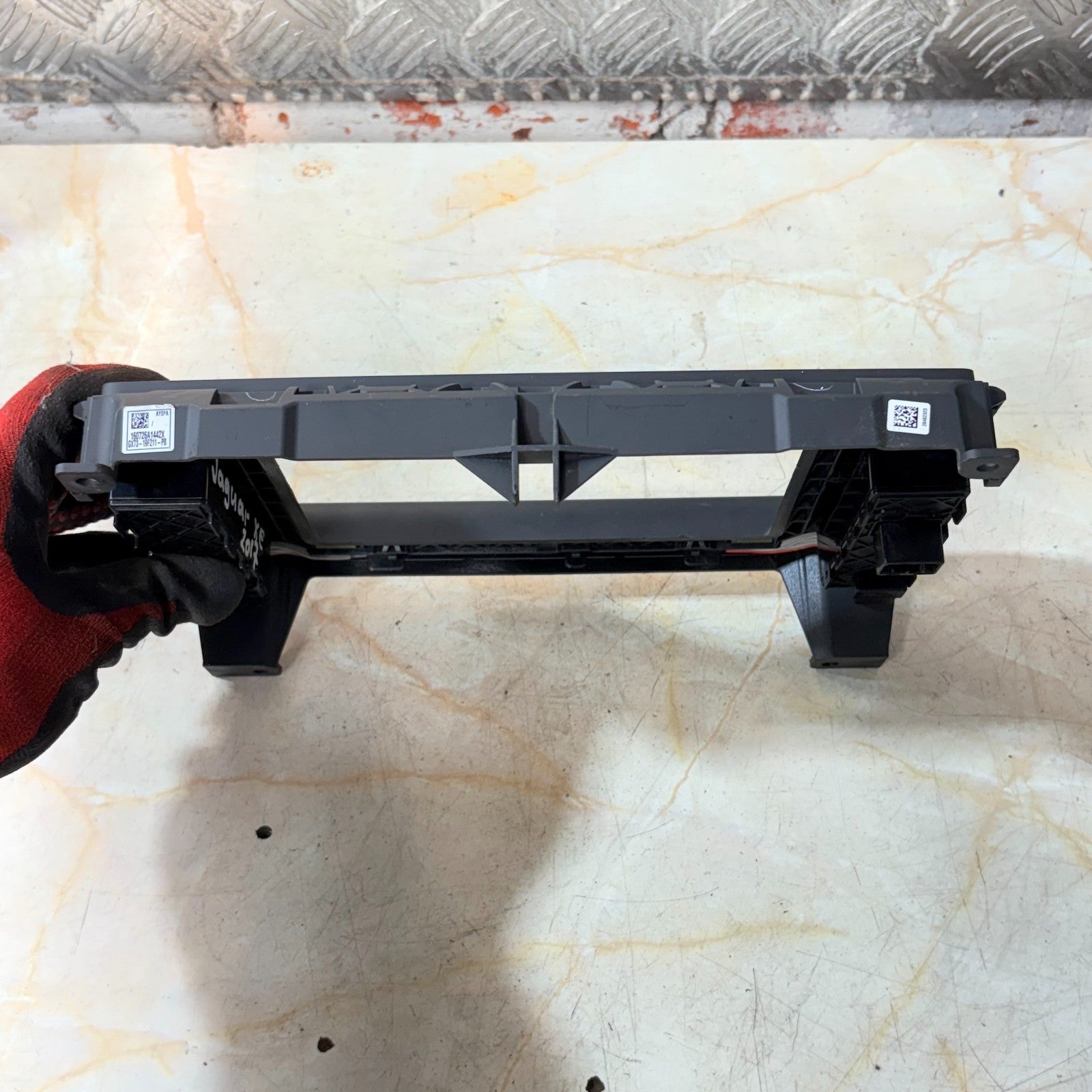 Jaguar XE F-Pace 2017-2018 Sat Nav Surround Switch Panel GX73-19F211-PB T2H3575