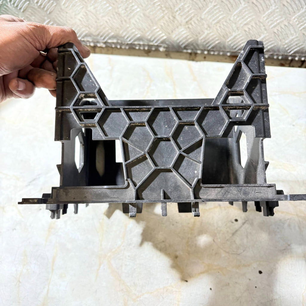 VW Golf Mk5 Mk6 Jetta Caddy 2004-2015 Radio Stereo Mount Bracket Cage 1K0858005C