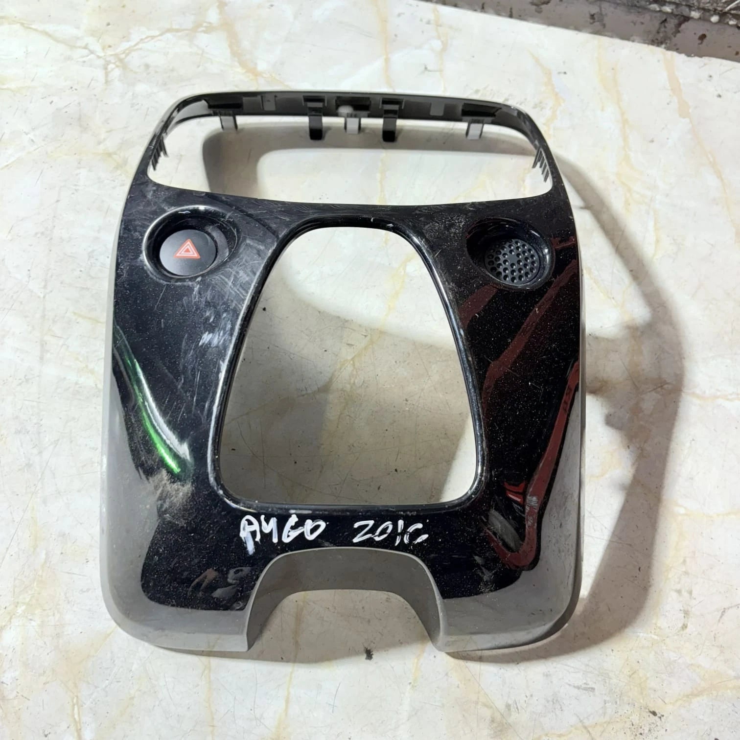 TOYOTA AYGO MK2 AY2 2016 INTERIOR RADIO SURROUND TRIM PANEL 554050H040C1