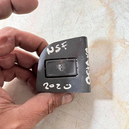 SKODA OCTAVIA 2013-2020 FRONT LEFT WINDOW CONTROL SWITCH BUTTON 5E0959855A