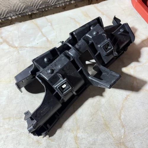 VOLVO C30 2010 REAR INNER BUMPER MOUNT LOWER BRACKET PAIR